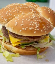Burger bauen in der McDonald’s Entwicklungsküche